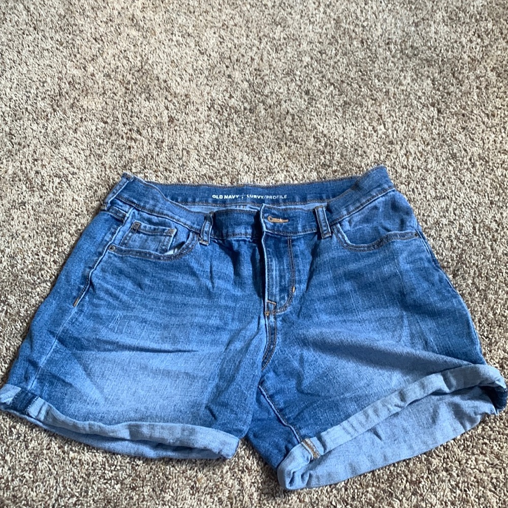 Old Navy curvy profile size 8 Jean short